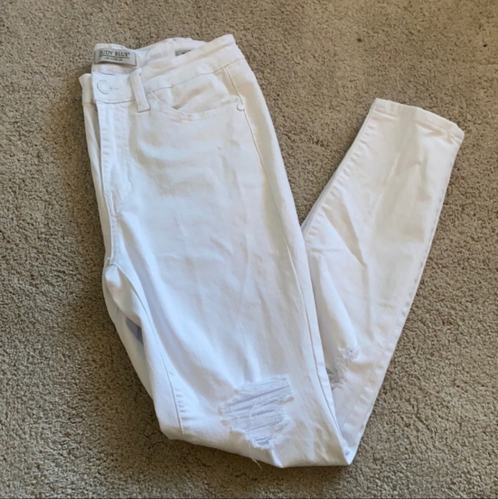 LIKE NEW!!! Judy Blue White Distressed Skinny Fit Jeans